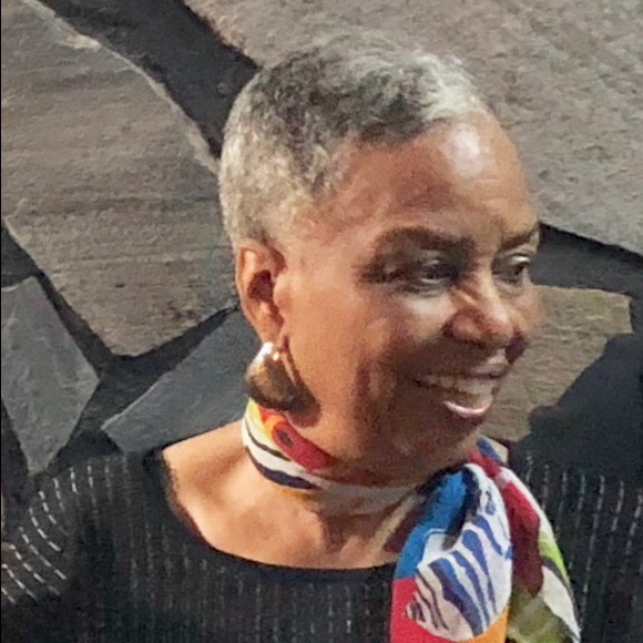 Meet your Posher, Joyce - Picture 1 of 1